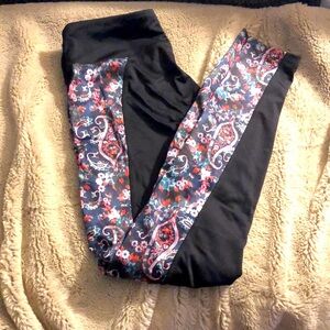 Medium LulaRoe Jordan Workout Pants
